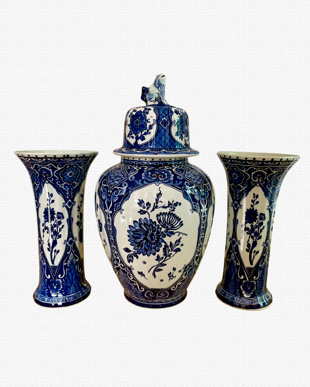3-piece Boch Delft blue vase set