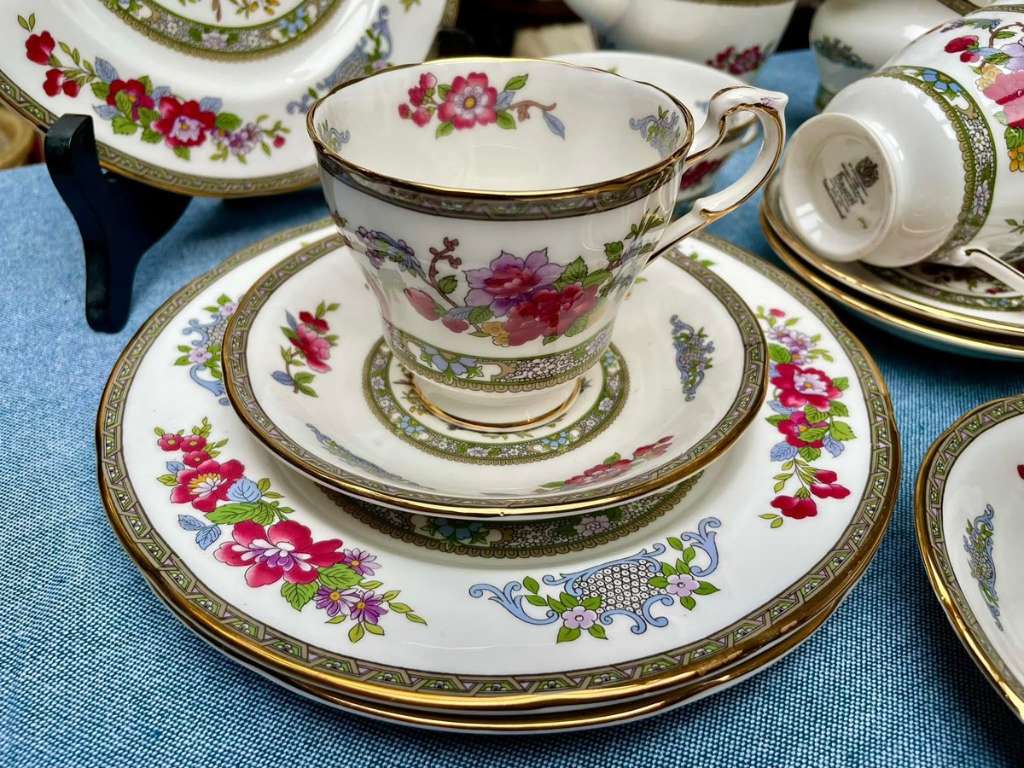 Paragon "Tree of Kashmir" tea set
